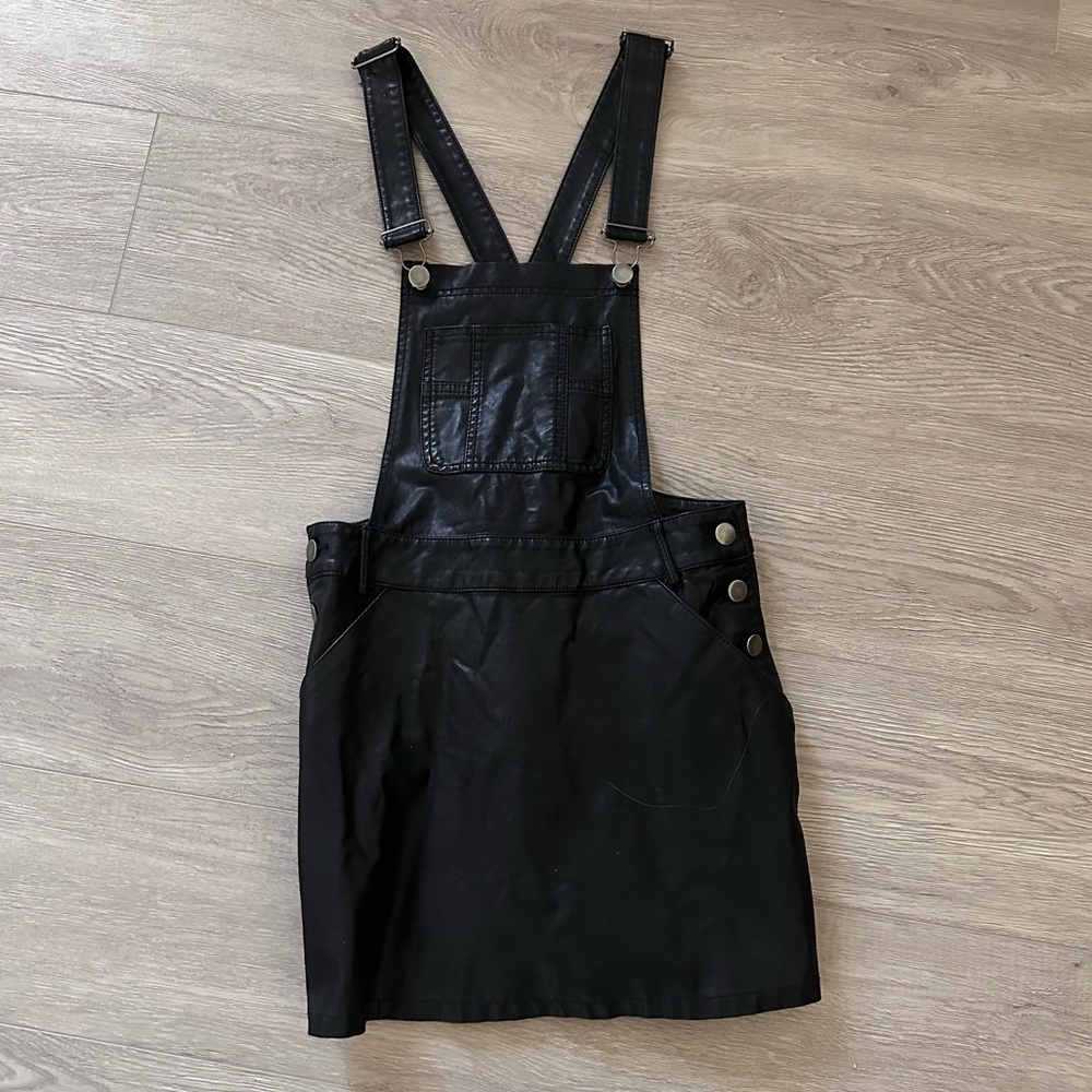 Faux Leather Skirtall sz S